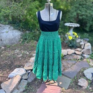Green floral tiered midi skirt